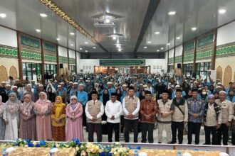 Kepulangan jamaah haji Kloter 013 BDJ gabungan Kabupaten Kotabaru dan Tanah Bumbu ke tanah air disambut suasana penuh sukacita di Embarkasi Banjarmasin
