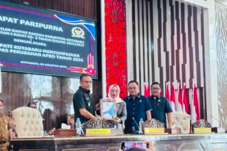 Paripurna DPRD, Bupati Kotabaru Sampaikan KUPA dan PPAS Perubahan APBD Tahun 2026