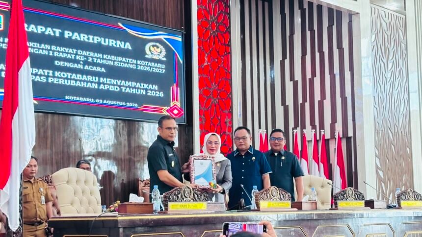 Paripurna DPRD, Bupati Kotabaru Sampaikan KUPA dan PPAS Perubahan APBD Tahun 2026