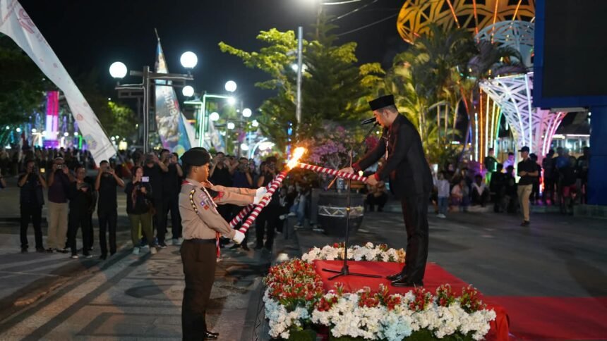 TAPTU dan Pawai Obor Meriahkan Peringatan HUT ke-81 Kemerdekaan RI di Kotabaru