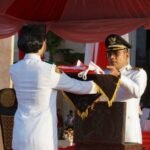 Pemkab Kotabaru Laksanakan Upacara Penurunan Bendera HUT ke-81 RI Dengan Khidmat