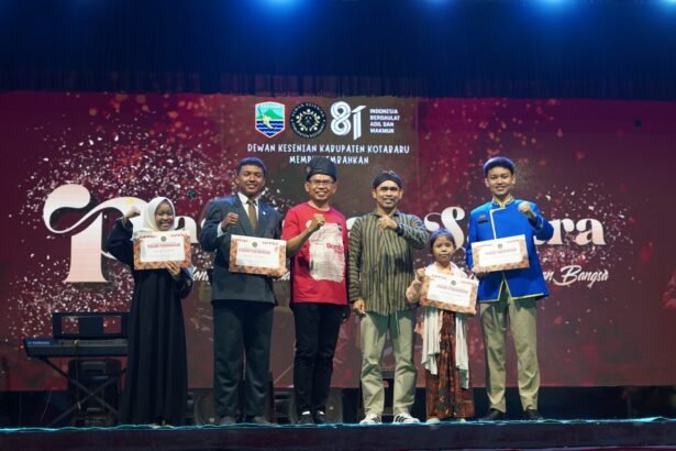 Pagelaran Sastra “Simponi Kemerdekaan” Digelar di Panggung Akrab Siring Laut Kotabaru