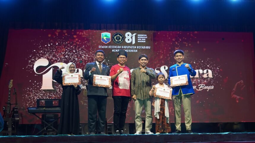 Pagelaran Sastra “Simponi Kemerdekaan” Digelar di Panggung Akrab Siring Laut Kotabaru