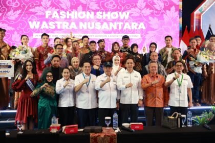Tanah Bumbu Tampilkan Tenun Pagatan di Apkasi Otonomi Expo 2026