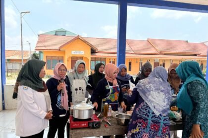 Sekolah Pangan Tanah Bumbu, Bupati Andi Rudi Latif Dorong Inovasi Olahan Ikan untuk Ekonomi Keluarga dan Pencegahan Stunting