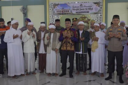 Pemkab Kotabaru menghadiri Peresmian Masjid Jami Al Hilal Tanjung Batu, Harapkan Jadi Pusat Pembinaan Umat