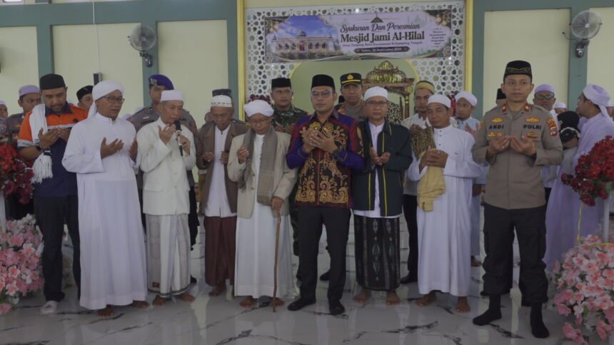 Pemkab Kotabaru menghadiri Peresmian Masjid Jami Al Hilal Tanjung Batu, Harapkan Jadi Pusat Pembinaan Umat
