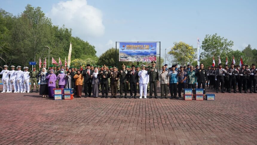 Pemkab Kotabaru Hadiri Upacara HUT ke-81 TNI, Tegaskan Komitmen Perkuat Sinergi