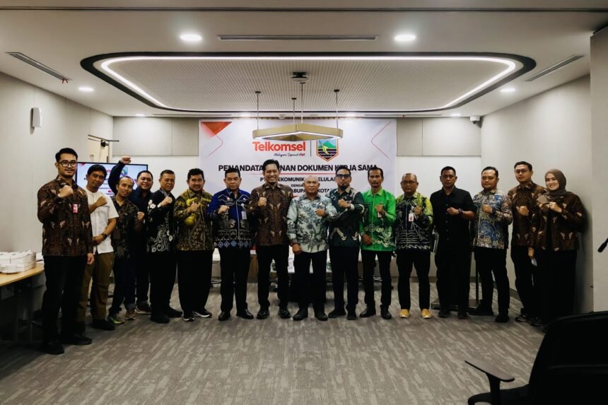 Bupati Kotabaru Perkuat Transformasi Digital Lewat Kerjasama Dengan Telkomsel